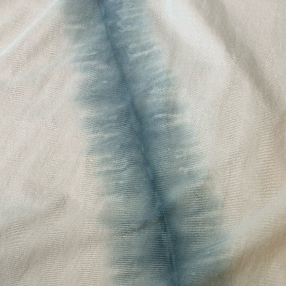 EUC Easel Tie-Dye Pattern Short Sleeve Top - Picture 5 of 5